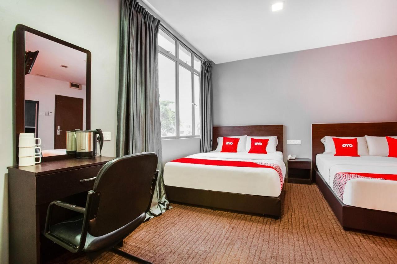 OYO 89652 P Line Hotel Johor Bahru Exterior foto