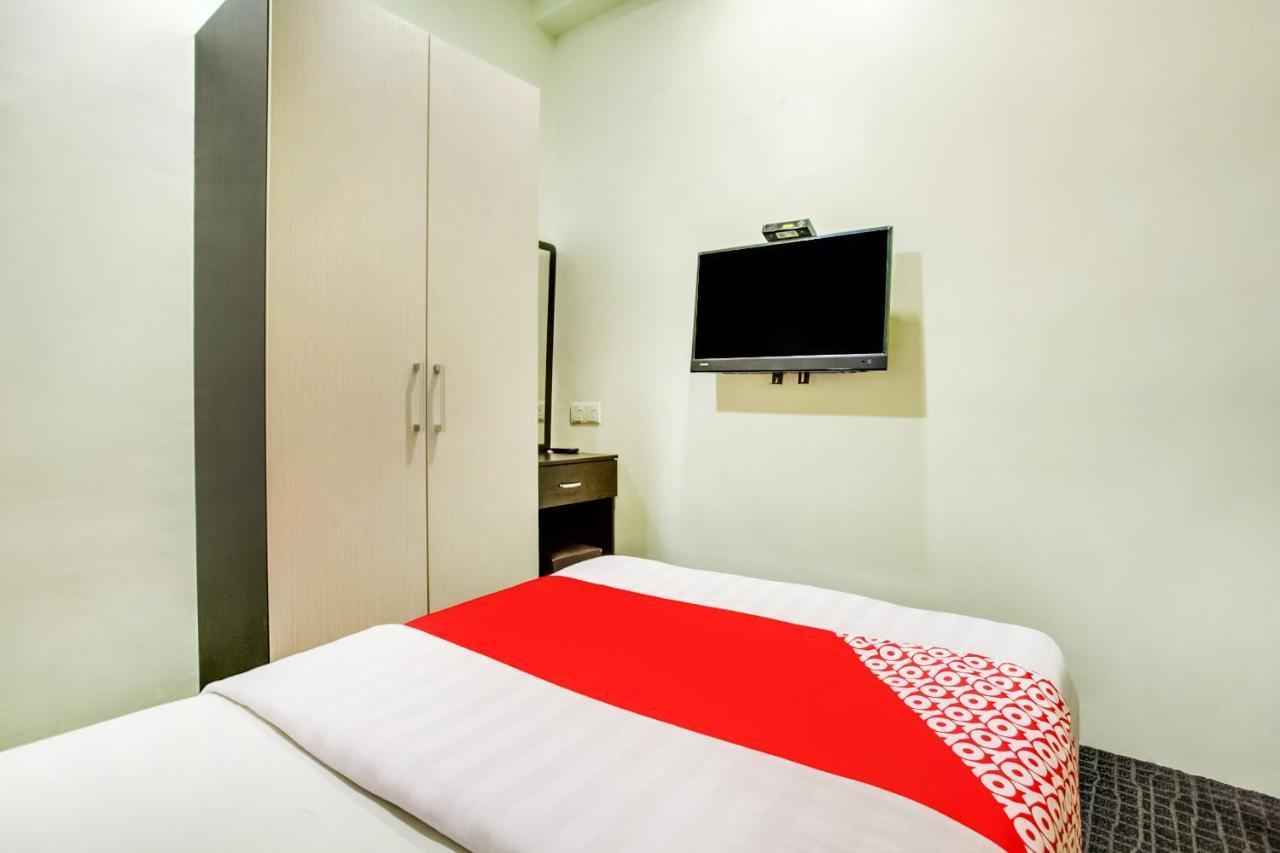 OYO 89652 P Line Hotel Johor Bahru Exterior foto