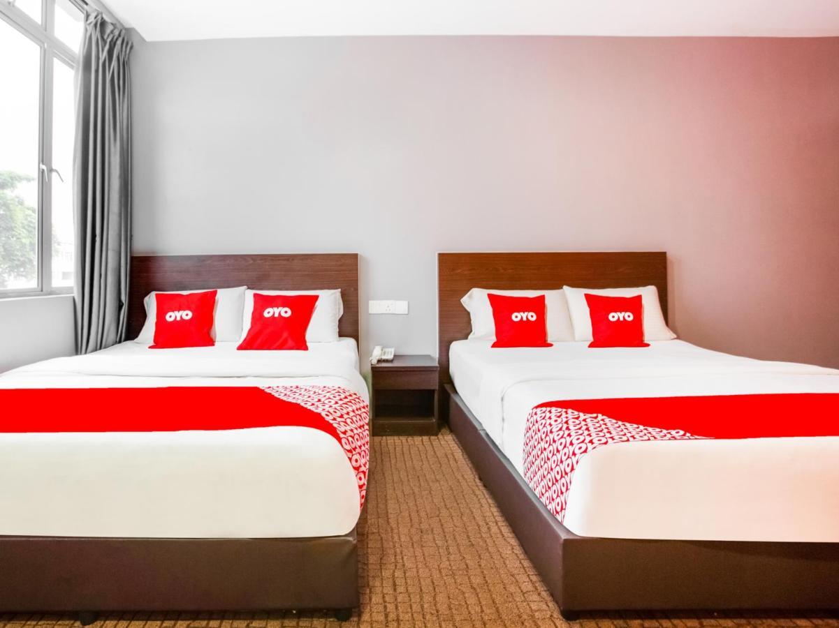 OYO 89652 P Line Hotel Johor Bahru Exterior foto