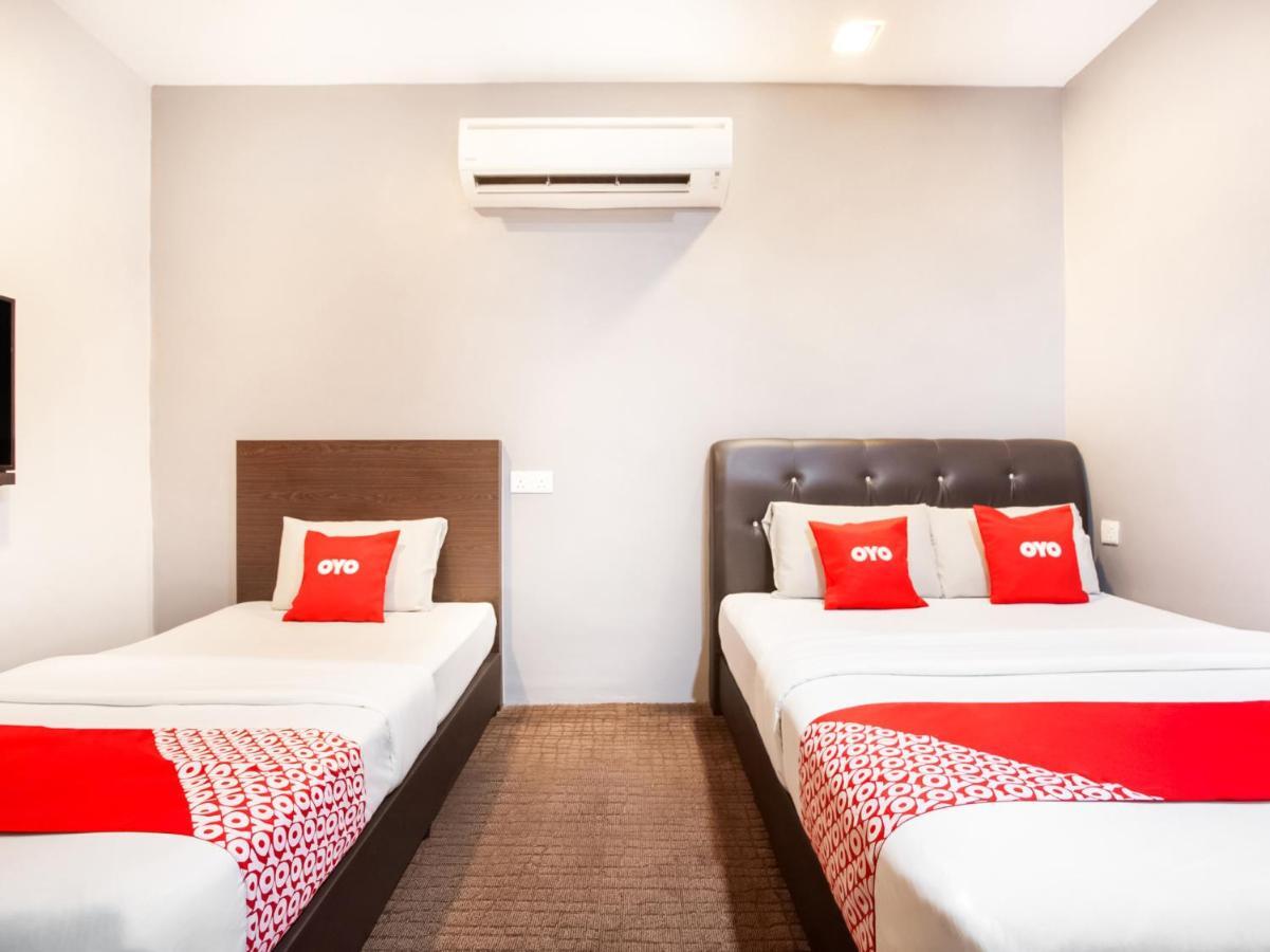 OYO 89652 P Line Hotel Johor Bahru Exterior foto